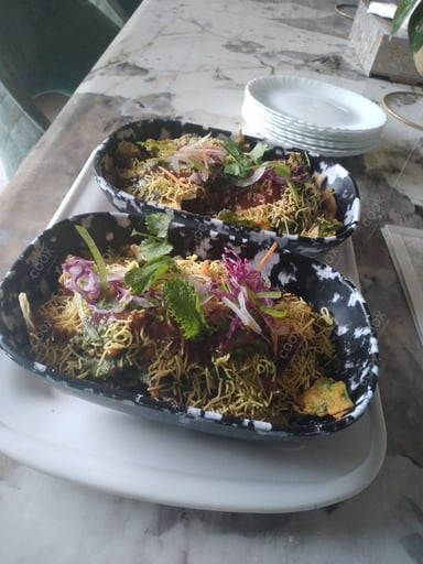 Tasty Palak Patta Chaat cooked by COOX chefs cooks during occasions parties events at home