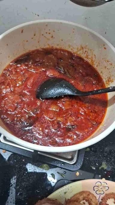Tasty Tomato Curry cooked by COOX chefs cooks during occasions parties events at home