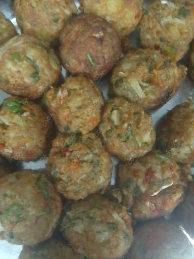 Tasty Palak Kofta cooked by COOX chefs cooks during occasions parties events at home