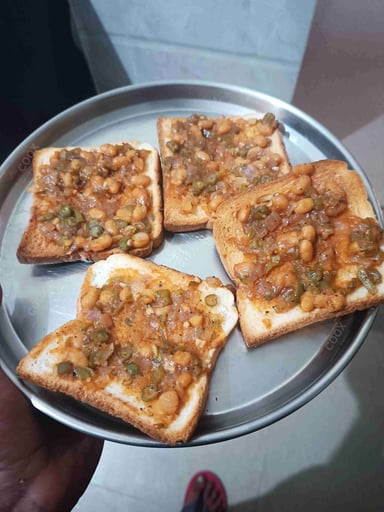 Tasty Baked Beans on Toast  cooked by COOX chefs cooks during occasions parties events at home