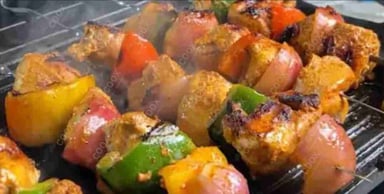 Tasty Chicken Tikka cooked by COOX chefs cooks during occasions parties events at home