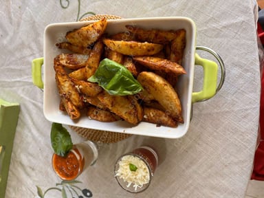 Tasty Potato Wedges cooked by COOX chefs cooks during occasions parties events at home
