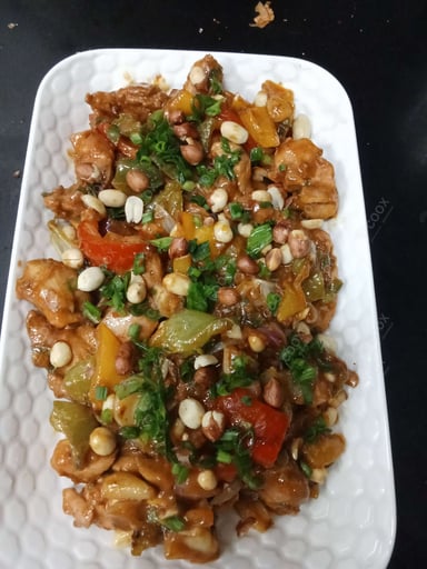 Tasty Kung Pao Chicken cooked by COOX chefs cooks during occasions parties events at home