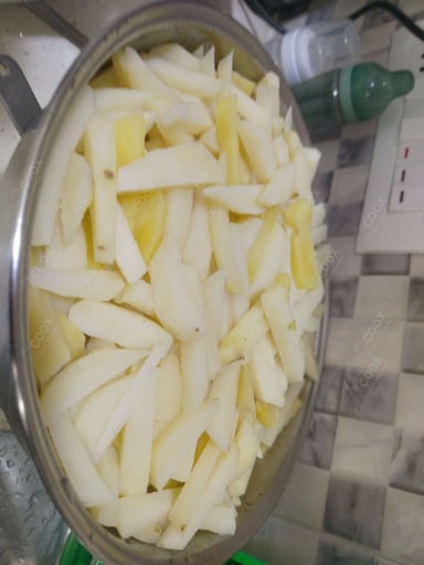 Tasty Potato Wedges cooked by COOX chefs cooks during occasions parties events at home