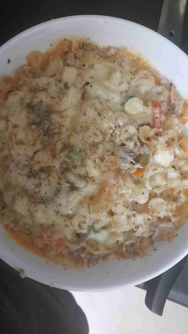 Tasty Mac and Cheese cooked by COOX chefs cooks during occasions parties events at home