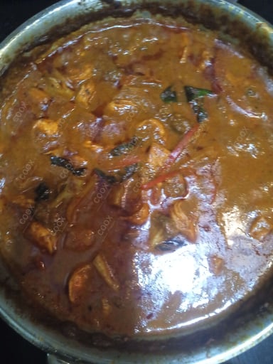 Tasty Red Thai Prawn Curry cooked by COOX chefs cooks during occasions parties events at home