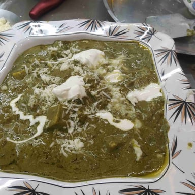 Tasty Palak Paneer cooked by COOX chefs cooks during occasions parties events at home