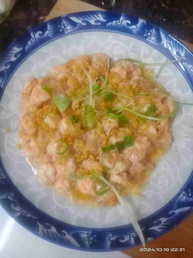 Tasty Chicken Spring Rolls cooked by COOX chefs cooks during occasions parties events at home