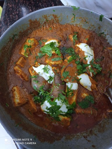 Tasty Kadhai Paneer cooked by COOX chefs cooks during occasions parties events at home