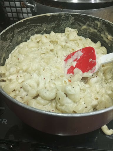 Tasty Mac and Cheese cooked by COOX chefs cooks during occasions parties events at home