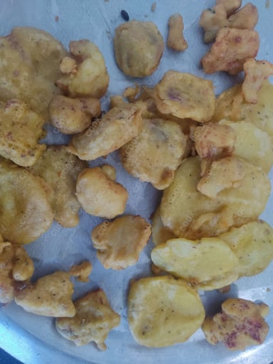 Tasty Mix Pakode cooked by COOX chefs cooks during occasions parties events at home