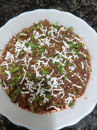 Tasty Baingan Ka bharta cooked by COOX chefs cooks during occasions parties events at home