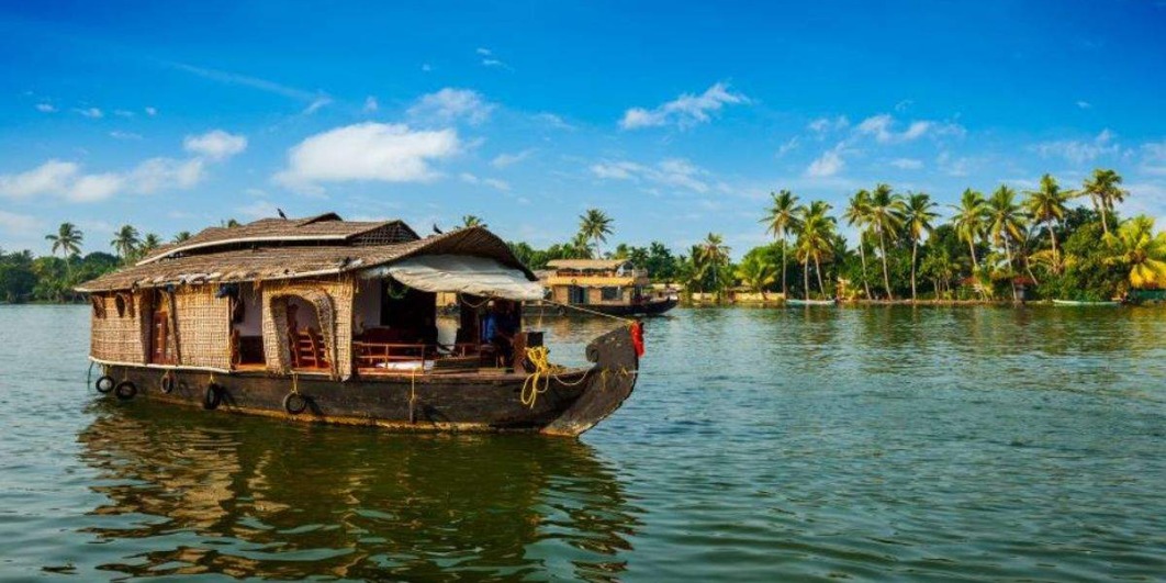 Bartenders in Kerala