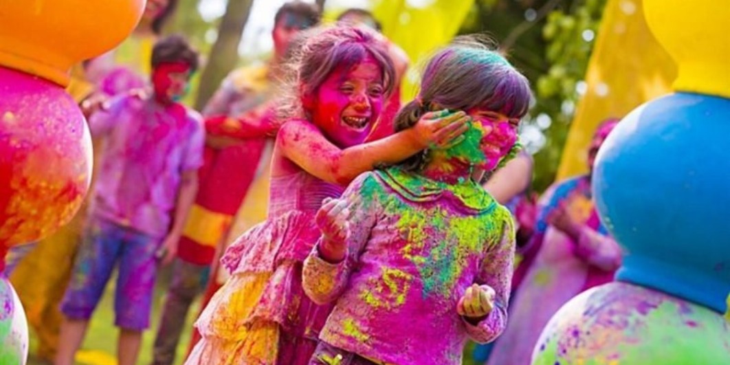 Cleaners for Holi Parties at Home