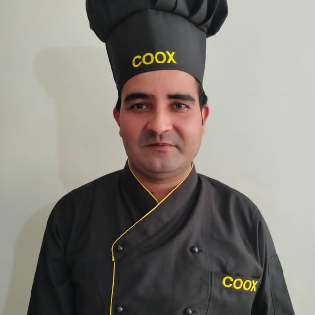 COOX best rated cooks chefs with highest ratings, reviews, feedback. Hire expert trending cooks for small house parties, private parties
