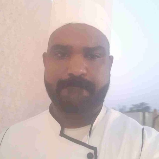 COOX best rated cooks chefs with highest ratings, reviews, feedback. Hire expert trending cooks for small house parties, private parties