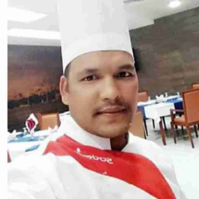 COOX best rated cooks chefs with highest ratings, reviews, feedback. Hire expert trending cooks for small house parties, private parties