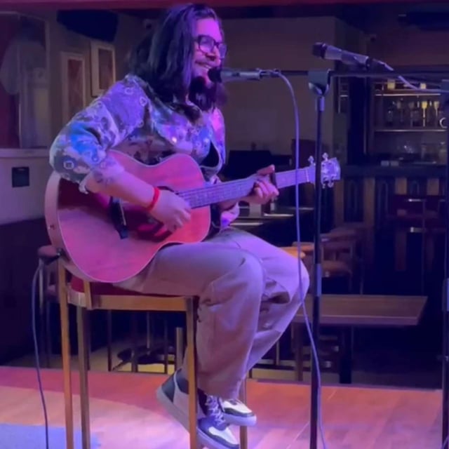 COOX best rated cooks chefs with highest ratings, reviews, feedback. Hire expert trending cooks for small house parties, private parties