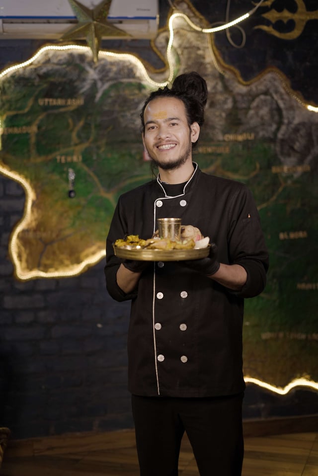 COOX best rated cooks chefs with highest ratings, reviews, feedback. Hire expert trending cooks for small house parties, private parties