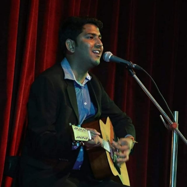 COOX best rated cooks chefs with highest ratings, reviews, feedback. Hire expert trending cooks for small house parties, private parties