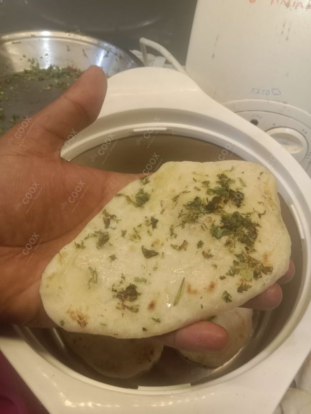 Delicious Naan (Butter / Garlic) prepared by COOX