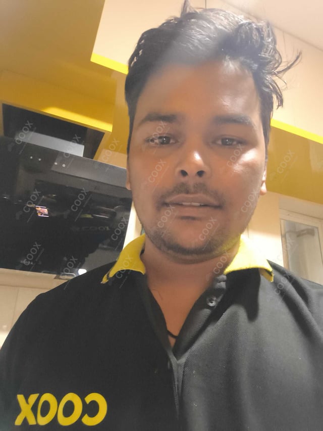 Chef from COOX at bookings. Professional cooks chefs at home