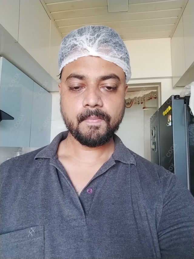 Chef from COOX at bookings. Professional cooks chefs at home