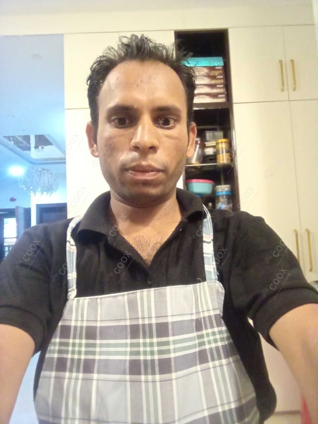 Chef from COOX at bookings. Professional cooks chefs at home