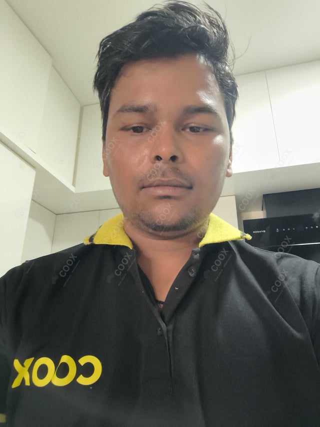 Chef from COOX at bookings. Professional cooks chefs at home