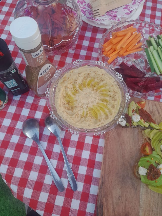 Delicious Hummus Dip prepared by COOX