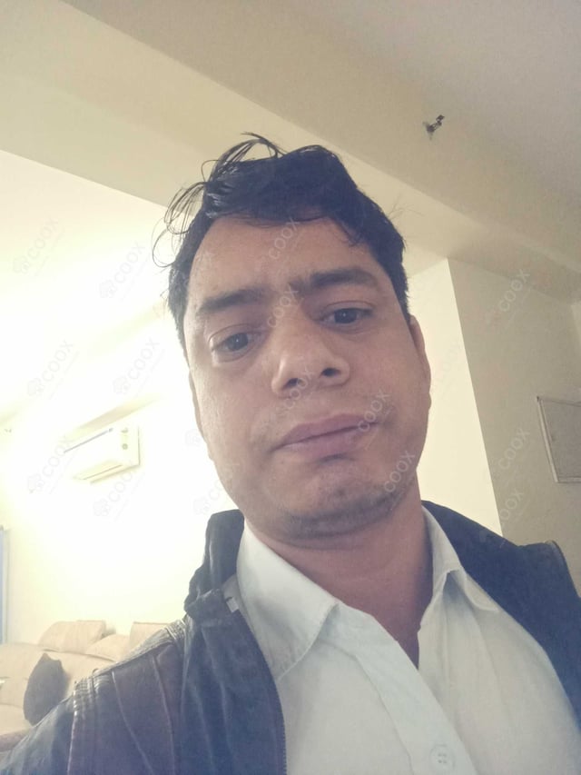 Chef from COOX at bookings. Professional cooks chefs at home