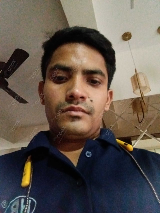 Chef from COOX at bookings. Professional cooks chefs at home