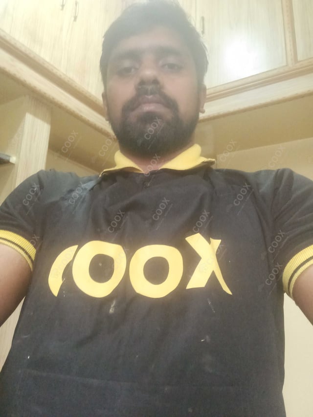 Chef from COOX at bookings. Professional cooks chefs at home