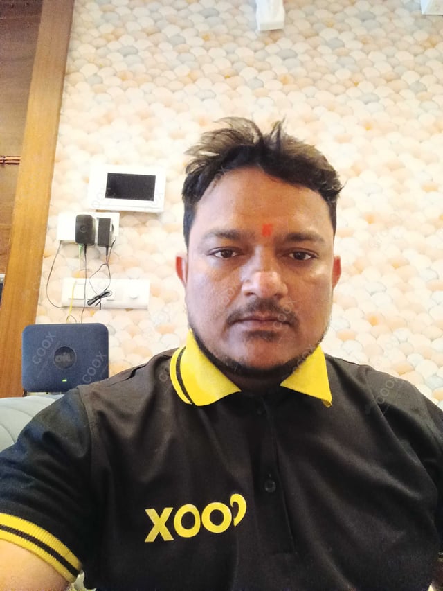 Chef from COOX at bookings. Professional cooks chefs at home