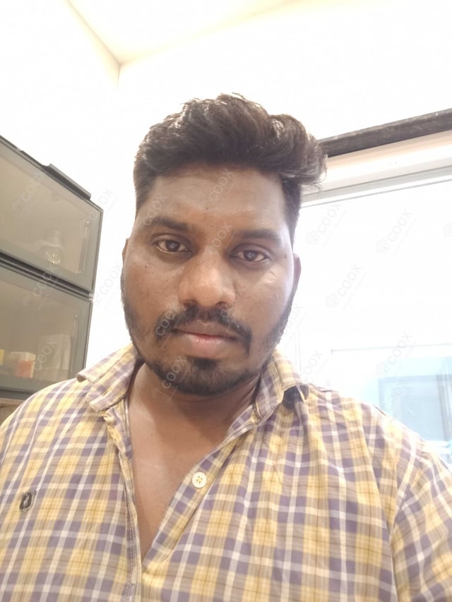 Chef from COOX at bookings. Professional cooks chefs at home