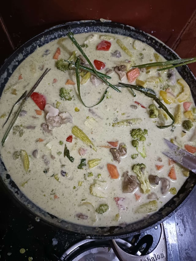 Tasty Green Thai Chicken Curry cooked by COOX chefs cooks during occasions parties events at home