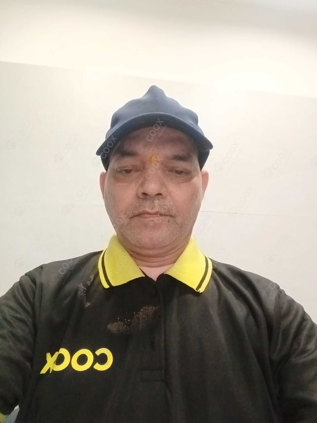 Chef from COOX at bookings. Professional cooks chefs at home