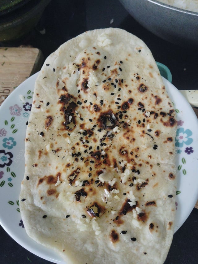 Delicious Naan (Butter / Garlic) prepared by COOX