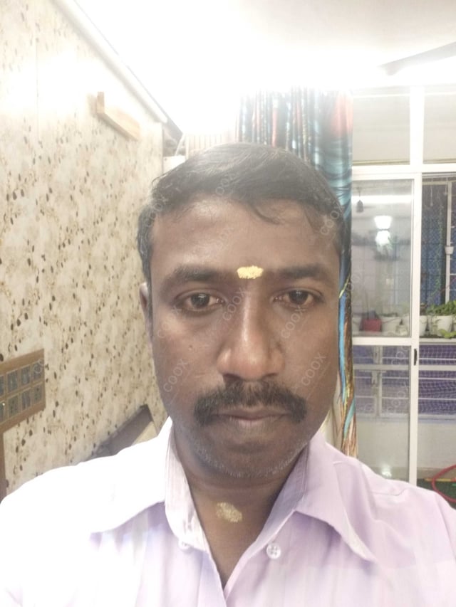 Chef from COOX at bookings. Professional cooks chefs at home