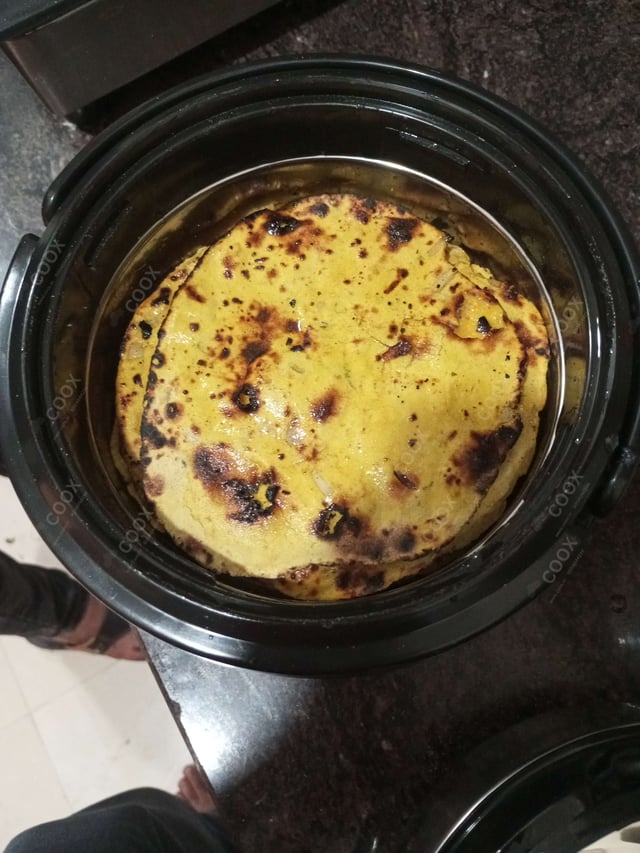 Delicious Naan (Butter / Garlic) prepared by COOX