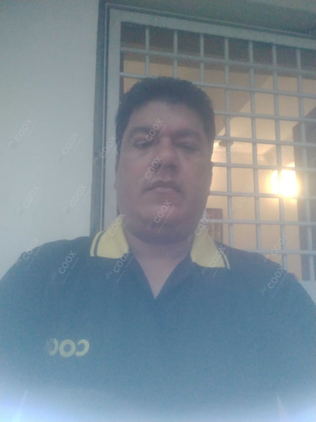 Chef from COOX at bookings. Professional cooks chefs at home