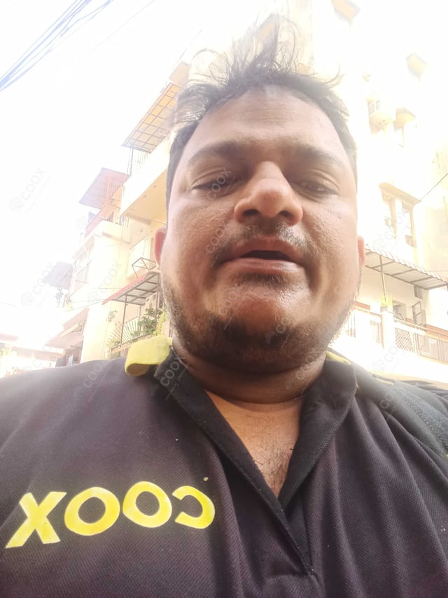 Chef from COOX at bookings. Professional cooks chefs at home