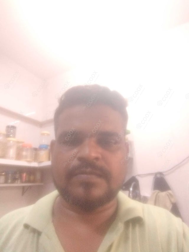 Chef from COOX at bookings. Professional cooks chefs at home