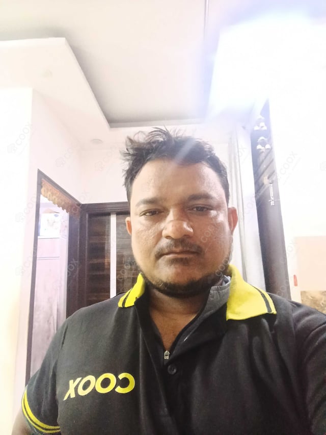 Chef from COOX at bookings. Professional cooks chefs at home