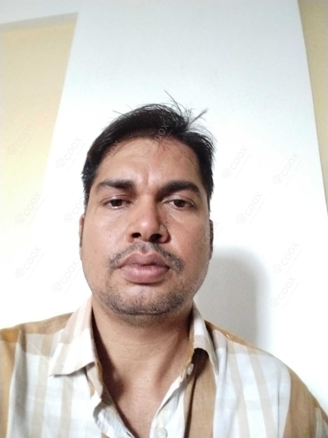 Chef from COOX at bookings. Professional cooks chefs at home