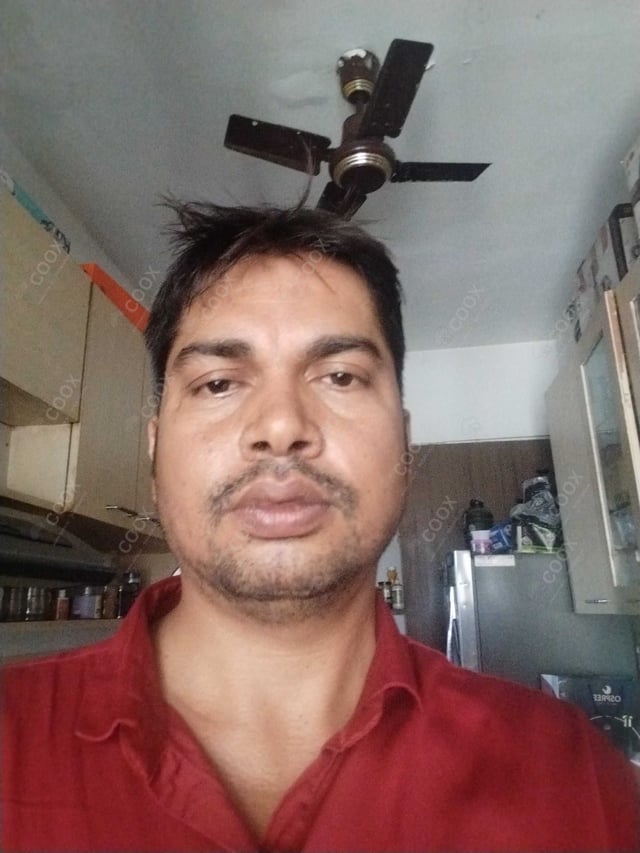 Chef from COOX at bookings. Professional cooks chefs at home