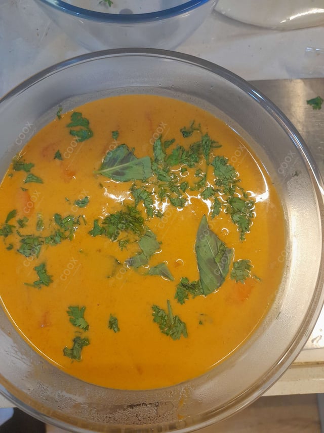 Tasty Red Thai Curry cooked by COOX chefs cooks during occasions parties events at home