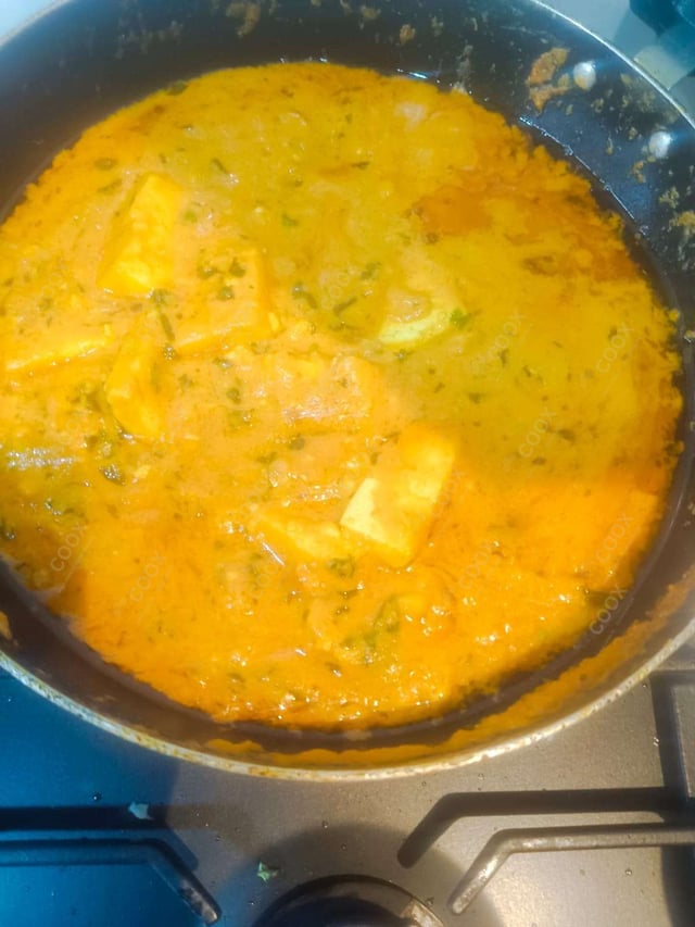 Delicious Shahi Paneer prepared by COOX