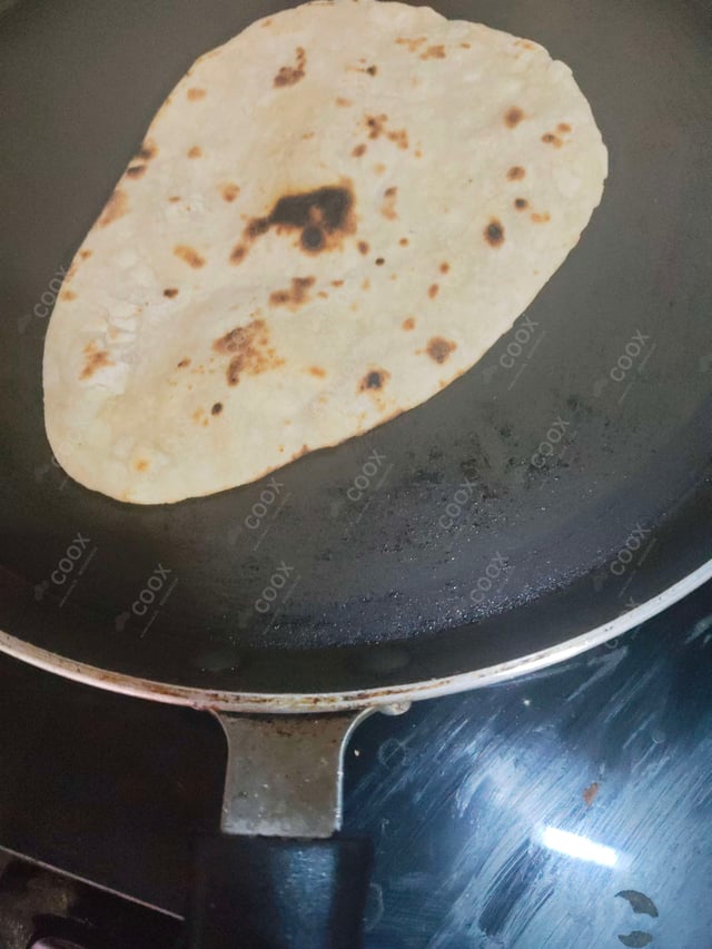 Delicious Naan (Butter / Garlic) prepared by COOX