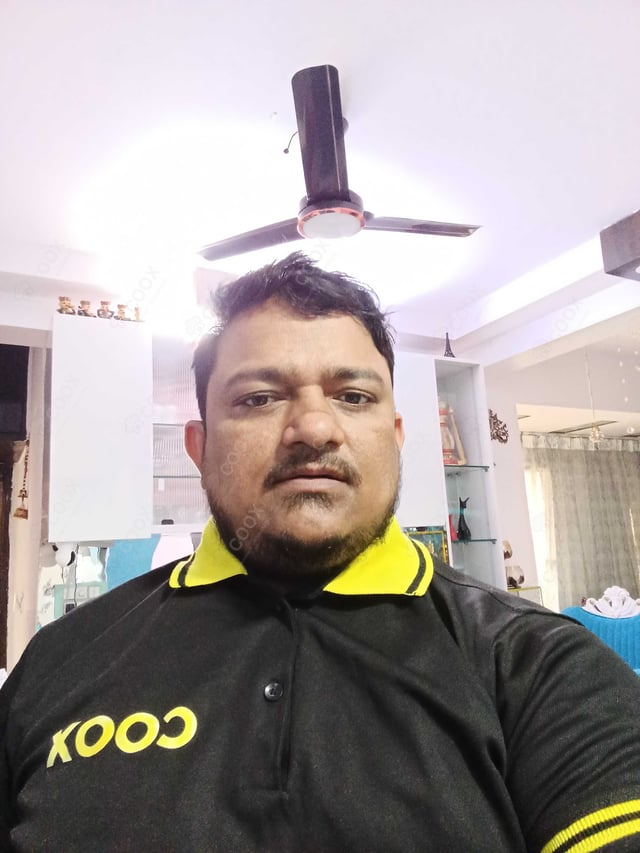 Chef from COOX at bookings. Professional cooks chefs at home